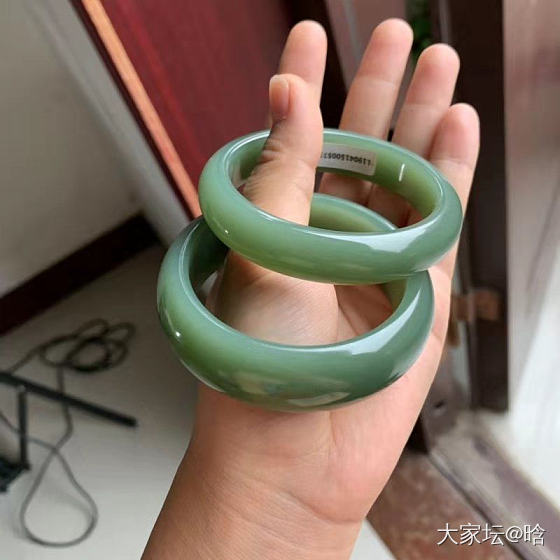 请大佬帮忙看看碧玉镯子_手镯和田玉