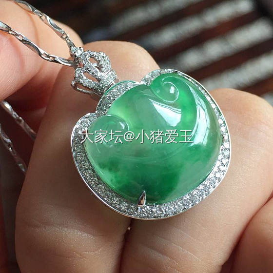 冰阳绿如意挂件_挂件翡翠