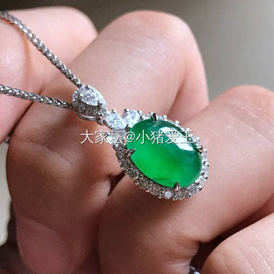 高冰阳绿满色绿蛋_吊坠翡翠