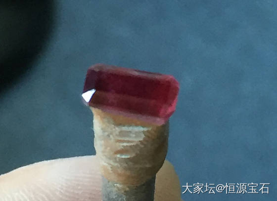 这个是红宝石还是蓝宝石？_名贵宝石