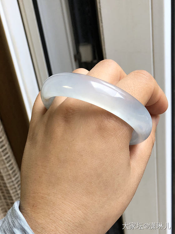 有瑕疵的镯子接受吗？_手镯翡翠