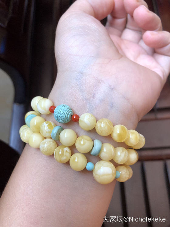 班主任语文老师，曾经乌克兰留学，是不是该送条乌白花🤓_珠串琥珀蜜蜡