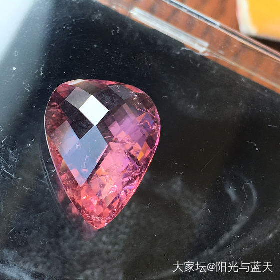 格子碧玺_刻面宝石碧玺