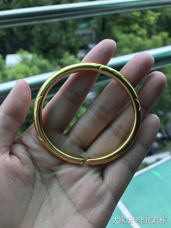 终于大团圆了_打金手镯
