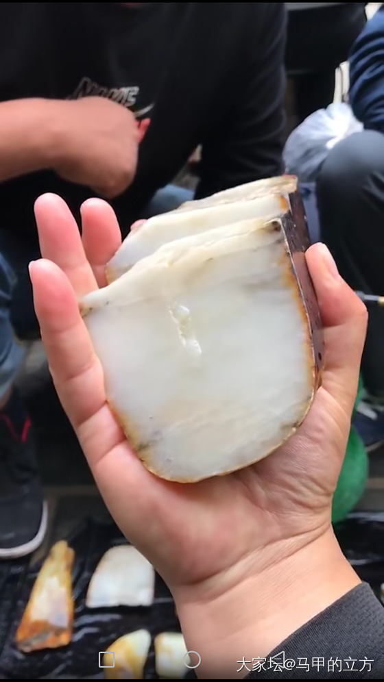 看看皮色，真假？_和田玉