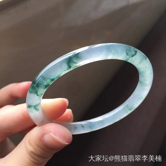 一镯配一人，一张客户的买家秀让我发出感慨_翡翠