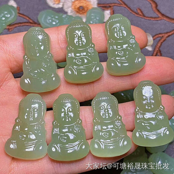 和田玉青料宝宝佛吊坠_和田玉