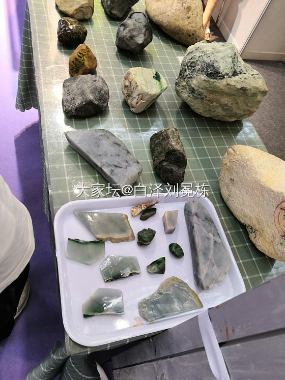 你们喜欢的翡翠 把珠宝展的存货发给你们_翡翠展会