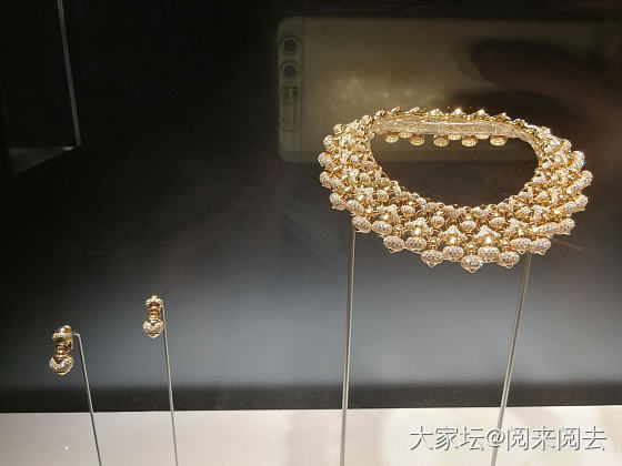 9月时在罗马天使堡看的宝格丽珠宝展_古董首饰钻石名贵宝石宝格丽