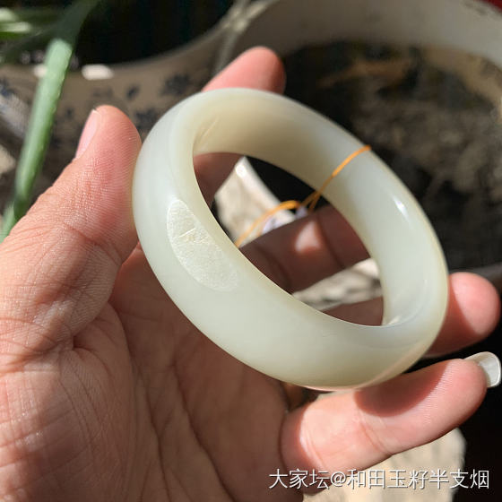 新疆和田籽料手镯_手镯和田玉