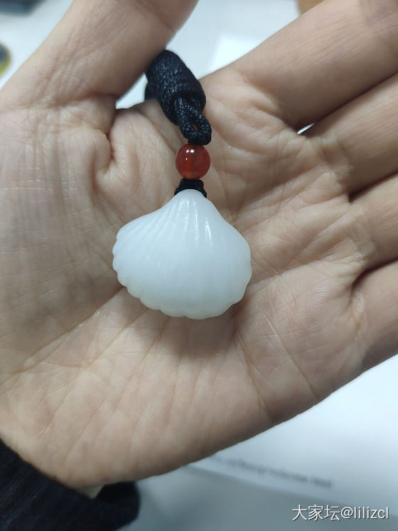 新入的小玩意，大家看看怎么样啊_挂件和田玉