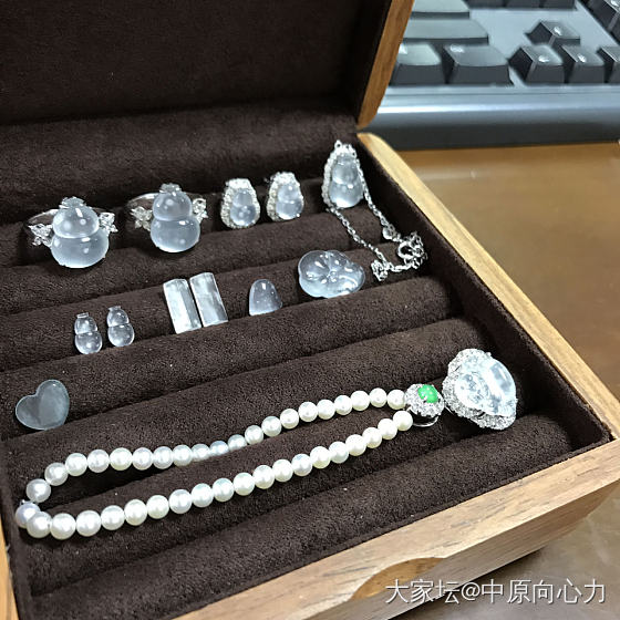 雪花四季都给你_花件翡翠
