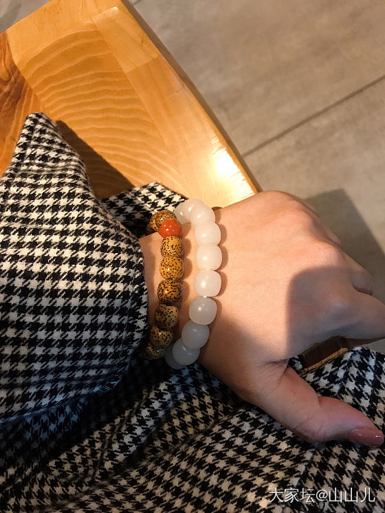 被你们种草的小白珠～_珠串和田玉