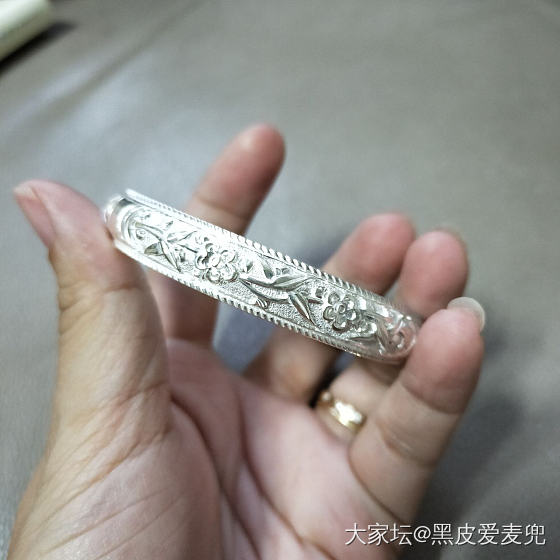 传承家的轨道绞丝浮雕_手镯银