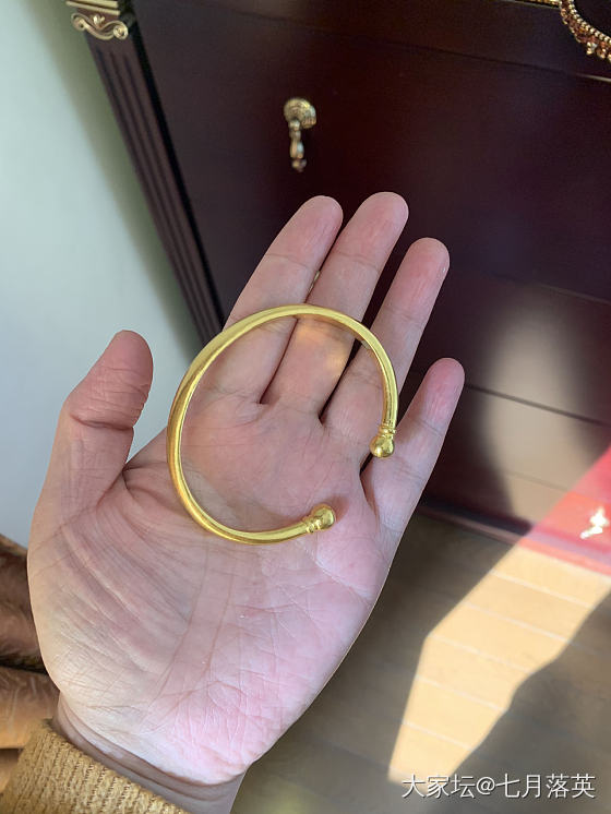 舍不得的贵妃镯_手镯金