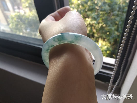 美的忍不住拍拍拍，手机里百多张照片全是它_手镯翡翠