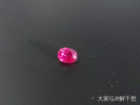 分享_彩色宝石