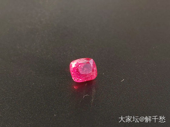 分享_彩色宝石