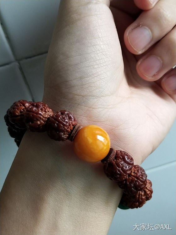 总感觉老蜜蜡很脆的感觉_琥珀蜜蜡