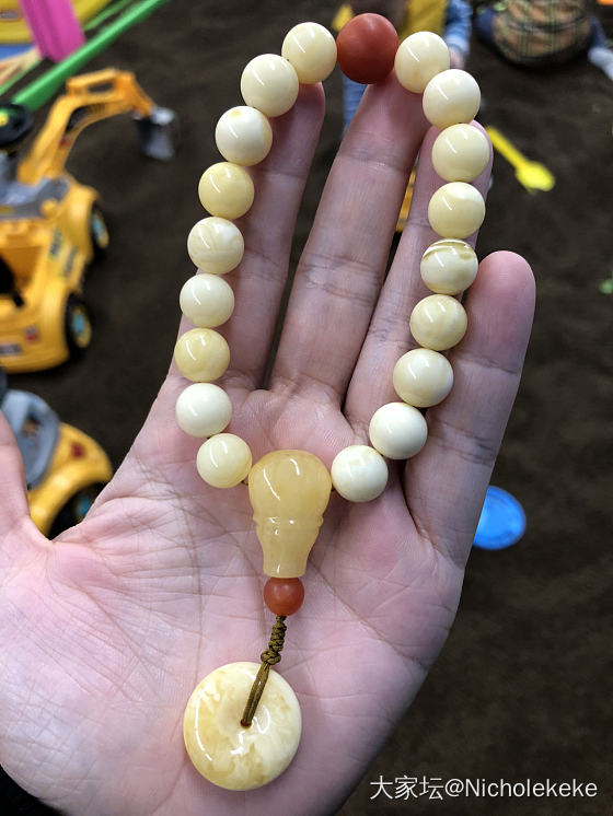 今天盘这串_珠串蜜蜡