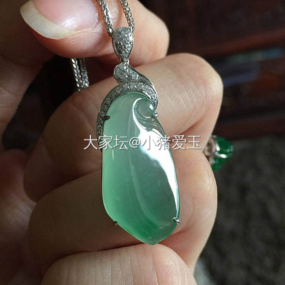 高冰阳绿水福瓜_挂件翡翠