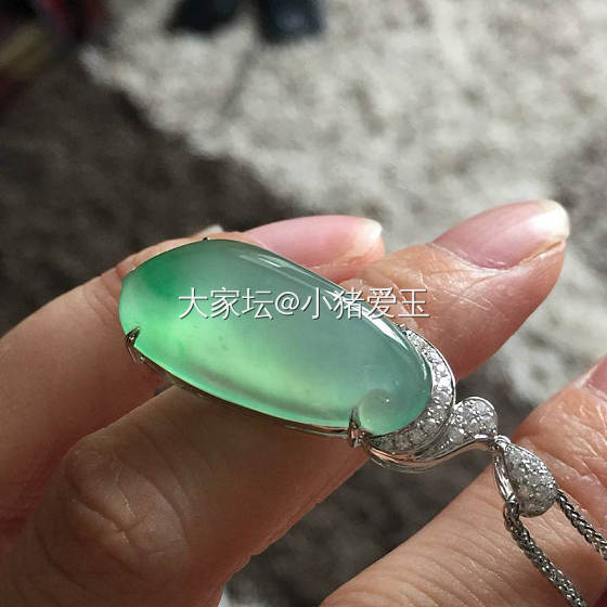 高冰阳绿水福瓜_挂件翡翠