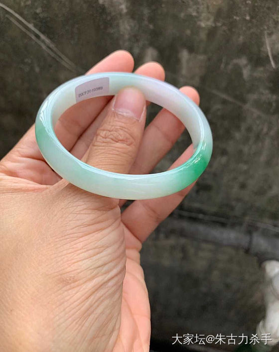 大千值得入否？有横纹_手镯翡翠