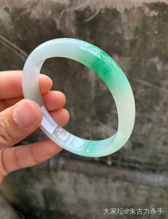大千值得入否？有横纹_手镯翡翠
