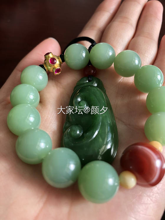 粉白？粉青？粉绿？_手链碧玉挂件珠串和田玉