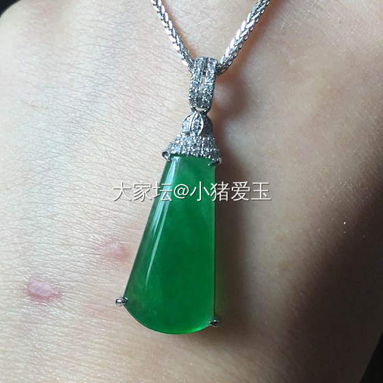 满辣绿平安无事牌_挂件翡翠