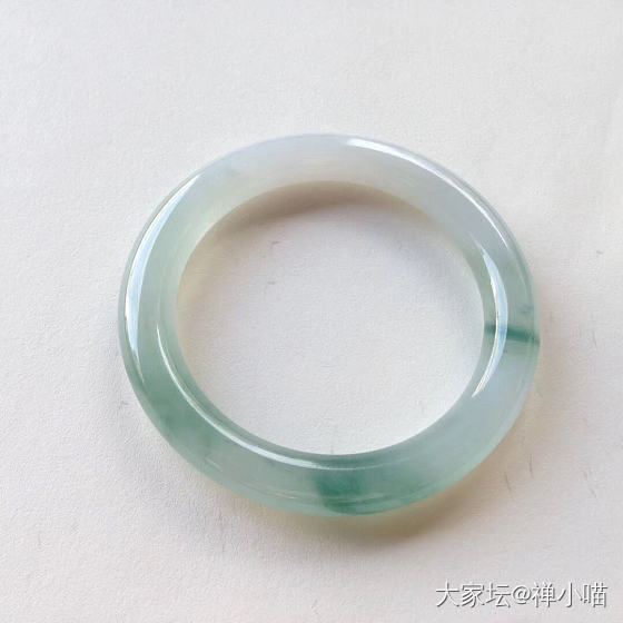 清清雅雅的果冻种水飘花手镯_手镯翡翠