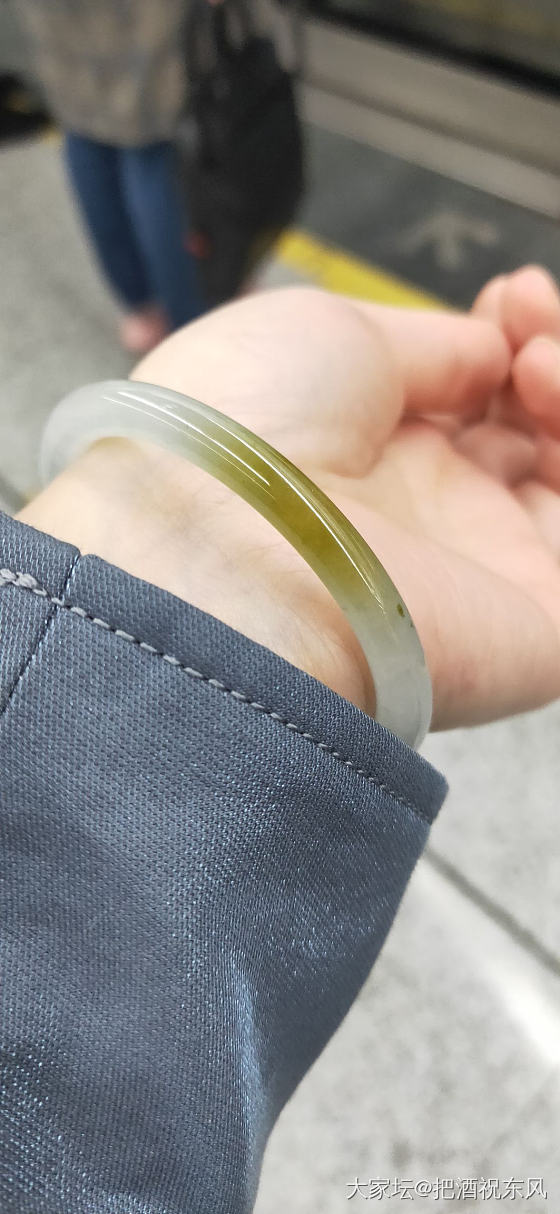 这个能看到多少？_手镯翡翠