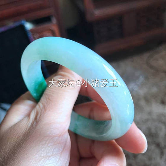 冰种阳绿贵妃手镯_手镯翡翠