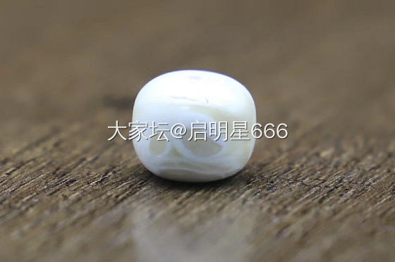 这个纹路是很像熊猫？_蜜蜡