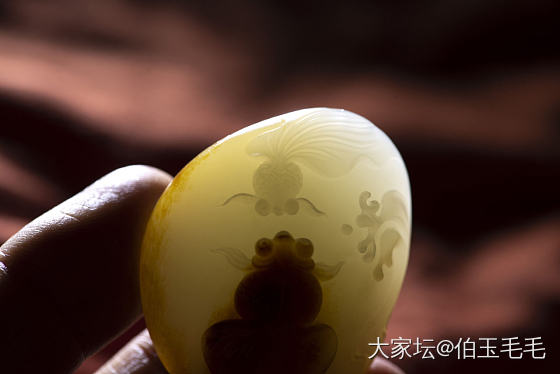来~亲一个😚_和田玉