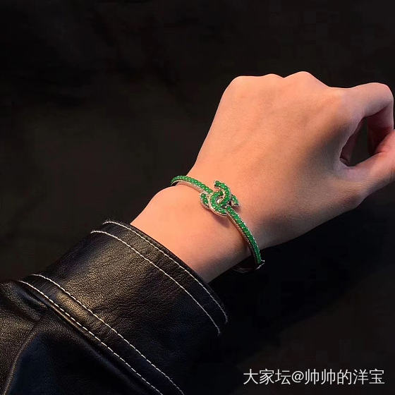 翡翠手镯_翡翠
