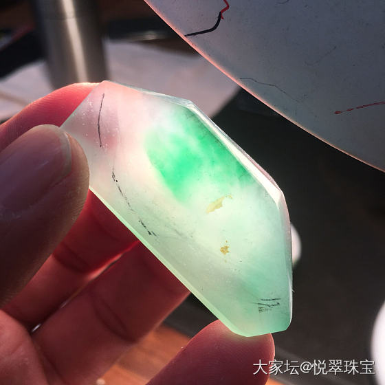 你喜欢的未必适合你，在你身边的永远才是最好的。_翡翠