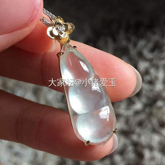玻璃种福豆吊坠_挂件翡翠