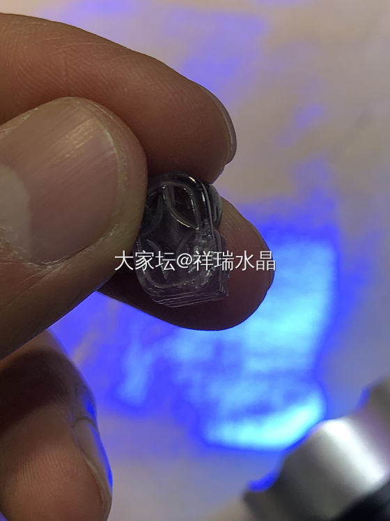 水晶碧玺胶水的故事_水晶