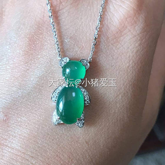 玻璃种阳绿挂件_挂件翡翠