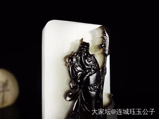 黑皮料关公横刀立马，真好_和田玉