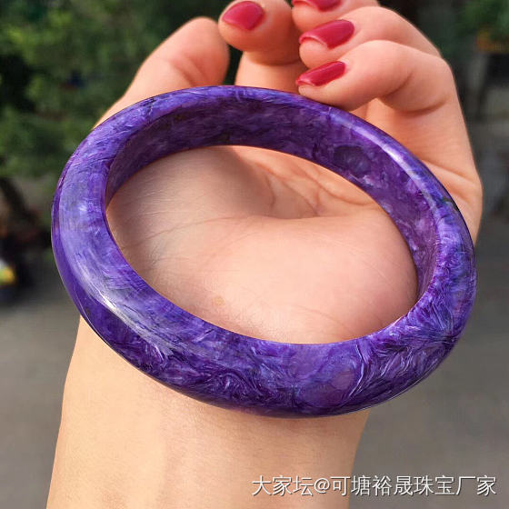 媲美舒俱来的紫龙晶手串手镯总得要一样吧_紫龙晶