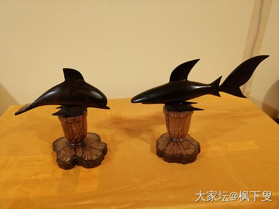 金丝楠木雕刻（海豚和鲨鱼）_木雕