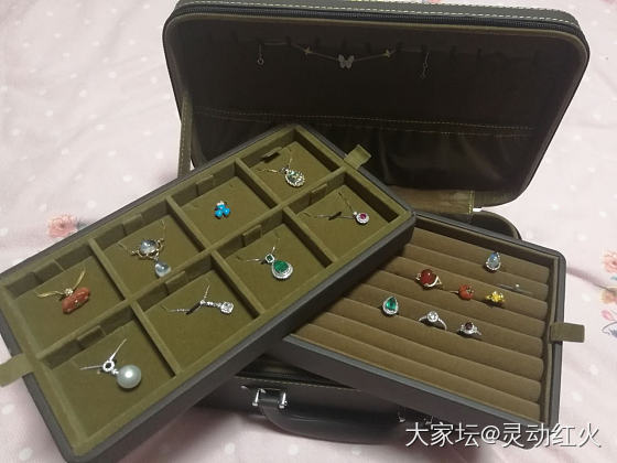 新入的首饰盒解决了一抽屉都是首饰盒的问题_首饰盒
