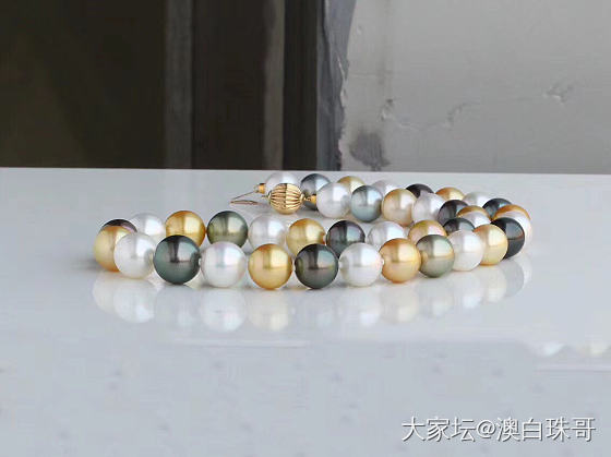 分享一条前几天排好的黑白金三色项链，嘻嘻_珍珠