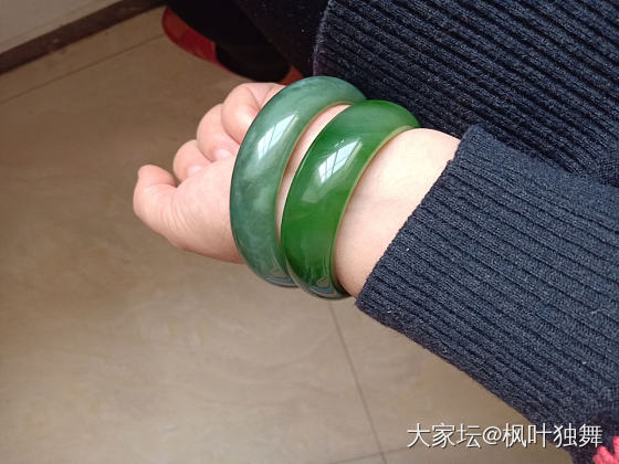 论镯子圈口跨度_手镯和田玉