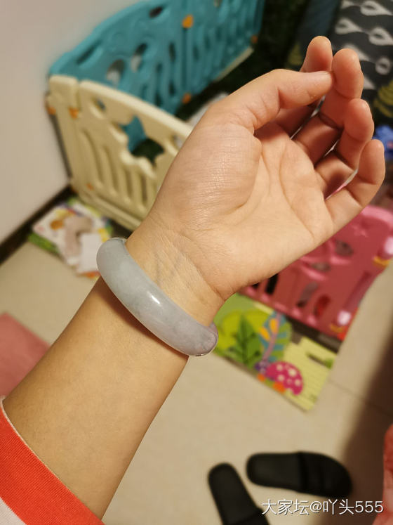 看你们的镯都好美，小白来晒一下_翡翠