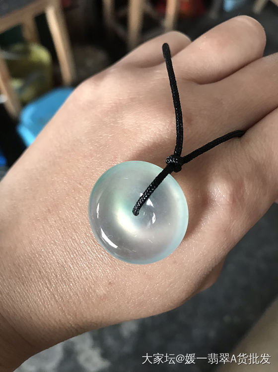 美的不像翡翠，翡翠高冰甜底色平安扣吊坠_翡翠