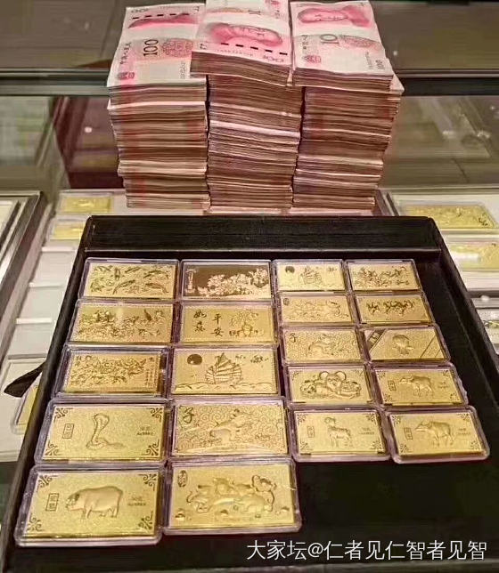 黄金今天大涨，再买点金条