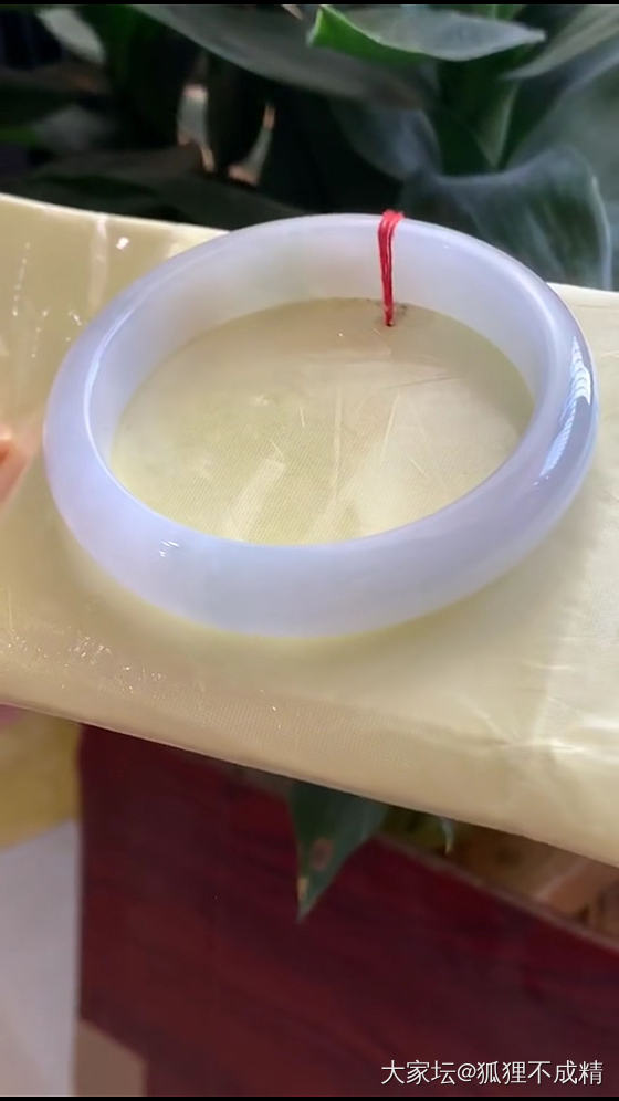 千元内翡翠镯子 老人带_手镯翡翠